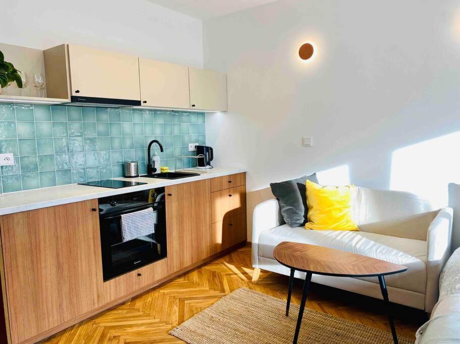 Wygodne Z Duzym Balkonem Apartment *